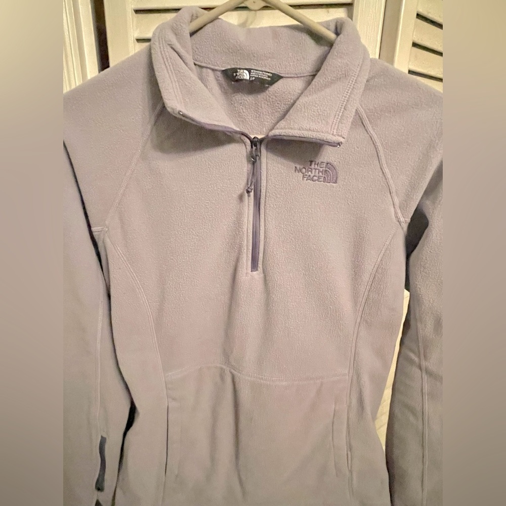 Size small North Face fleece 1/4 zip pullover